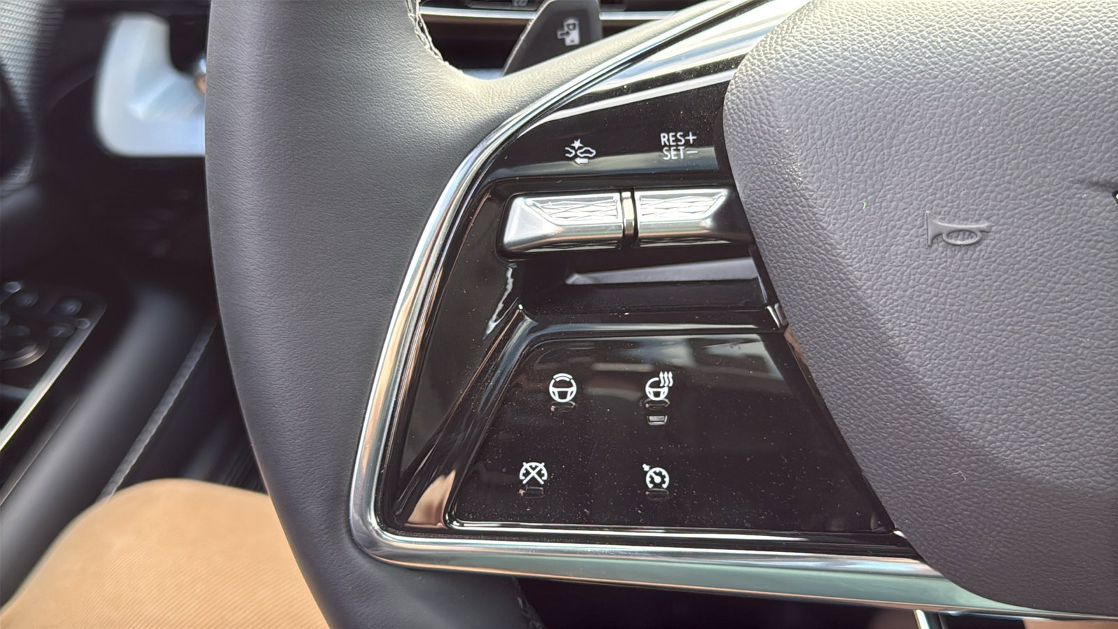 New 2026 Cadillac Optiq Sport 2 image 15