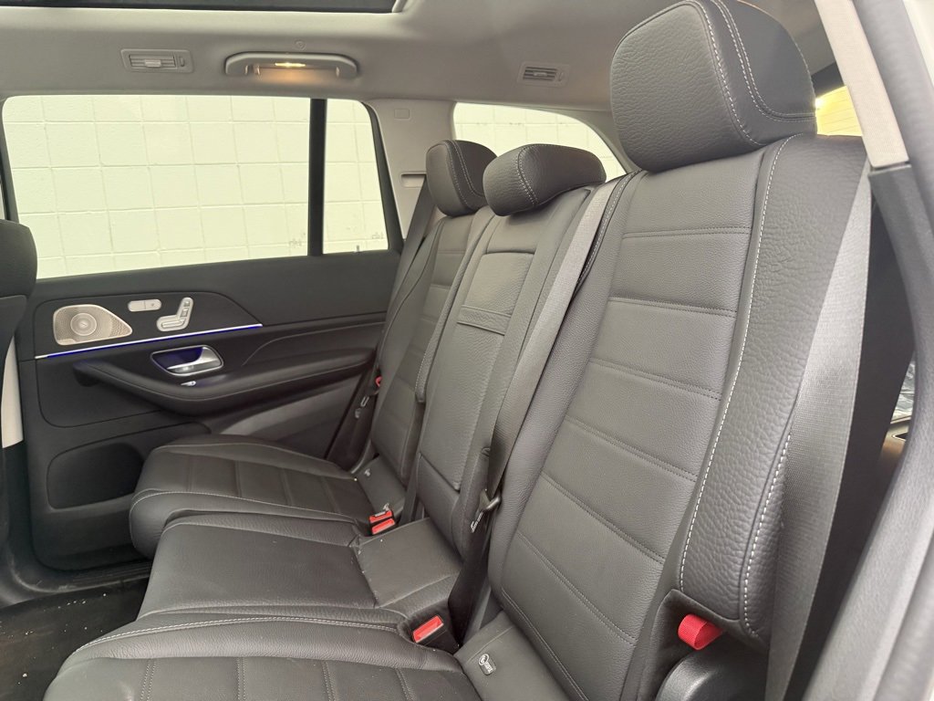 Used 2026 Mercedes-Benz GLS 450 4MATIC image 33