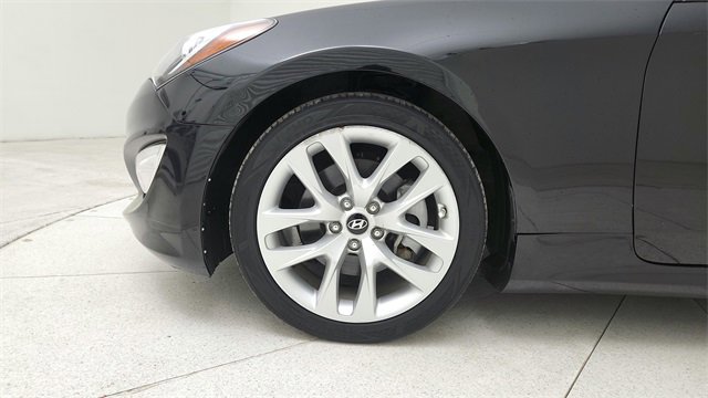 Used 2014 Hyundai Genesis 2.0T image 9