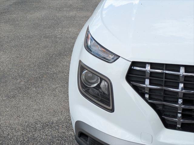 New 2026 Hyundai Venue SEL FWD image 7