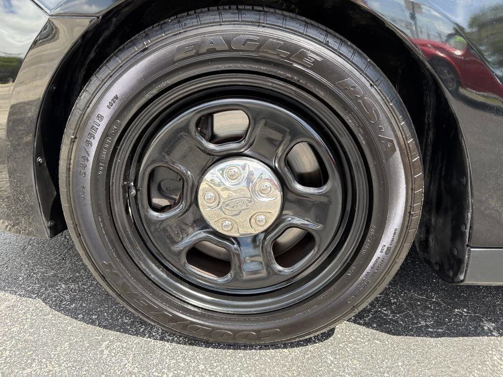 Used 2014 Ford Taurus Police Interceptor AWD image 16