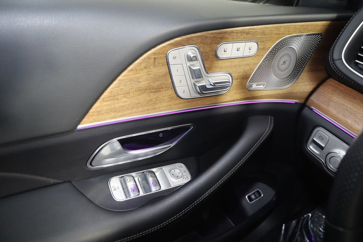 Used 2025 Mercedes-Benz GLS 450 4MATIC image 36