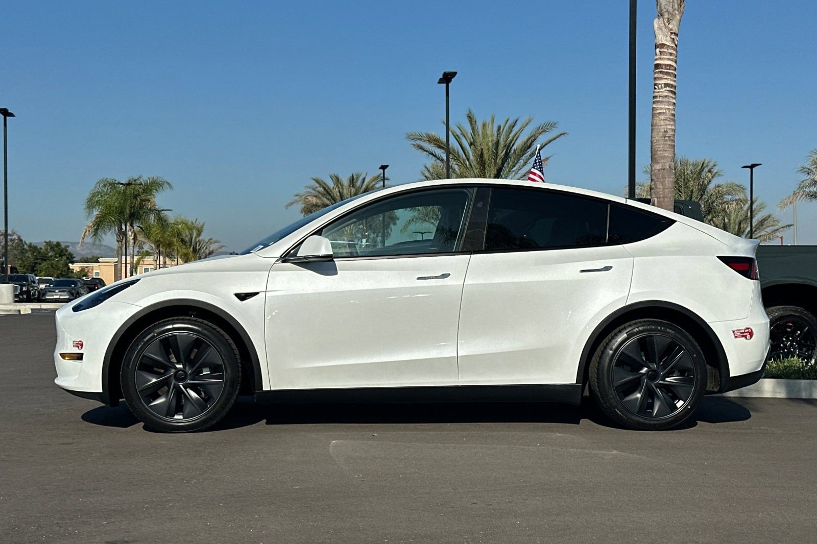 Used 2025 Tesla Model Y Long Range image 7