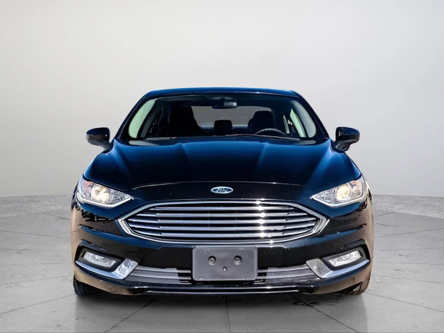 Used 2018 Ford Fusion SE w/ Equipment Group 201A FWD image 6