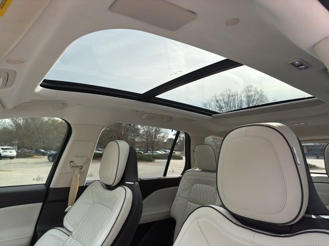 Used 2022 Lincoln Aviator Black Label w/ Dynamic Handling Package image 21