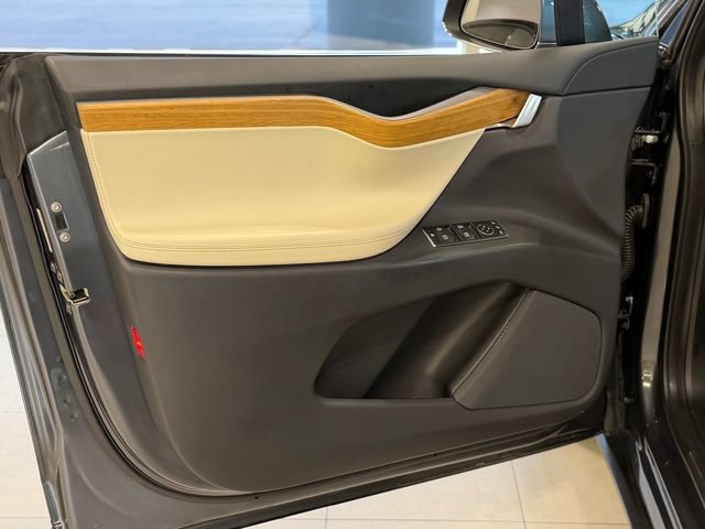 Used 2019 Tesla Model X 100D AWD/4WD image 16