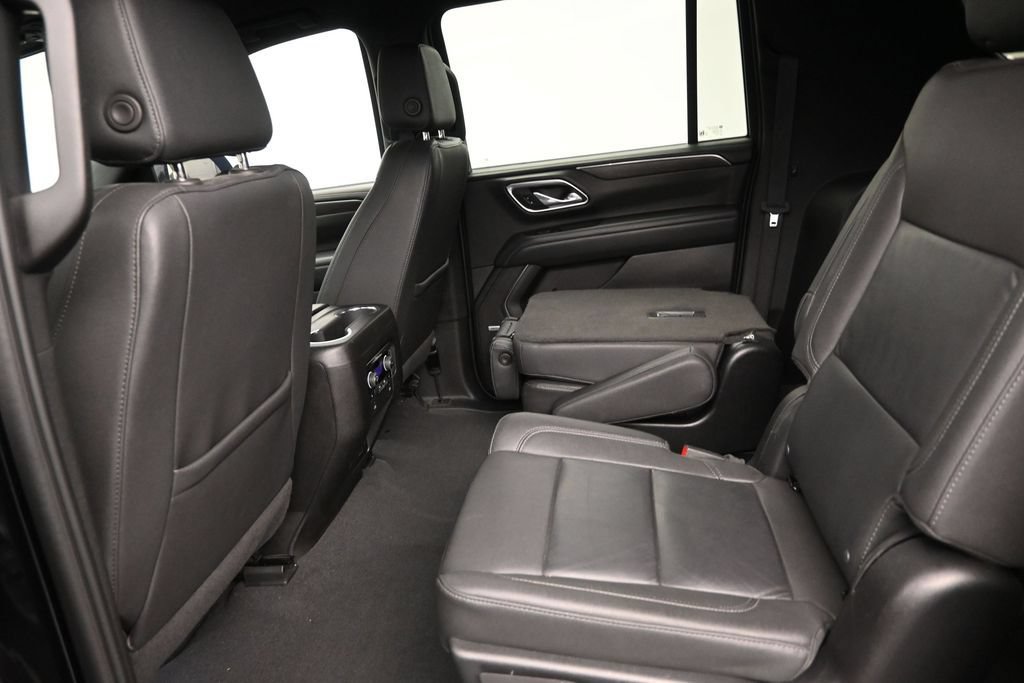 Used 2024 Chevrolet Suburban Z71 w/ Z71 Off-Road Package AWD/4WD image 14