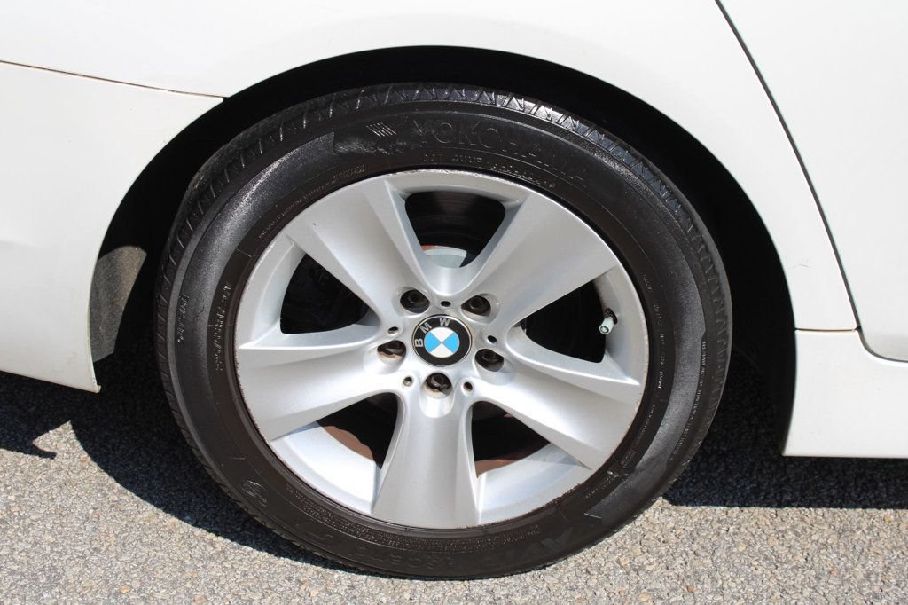 Used 2011 BMW 528i Sedan RWD image 36