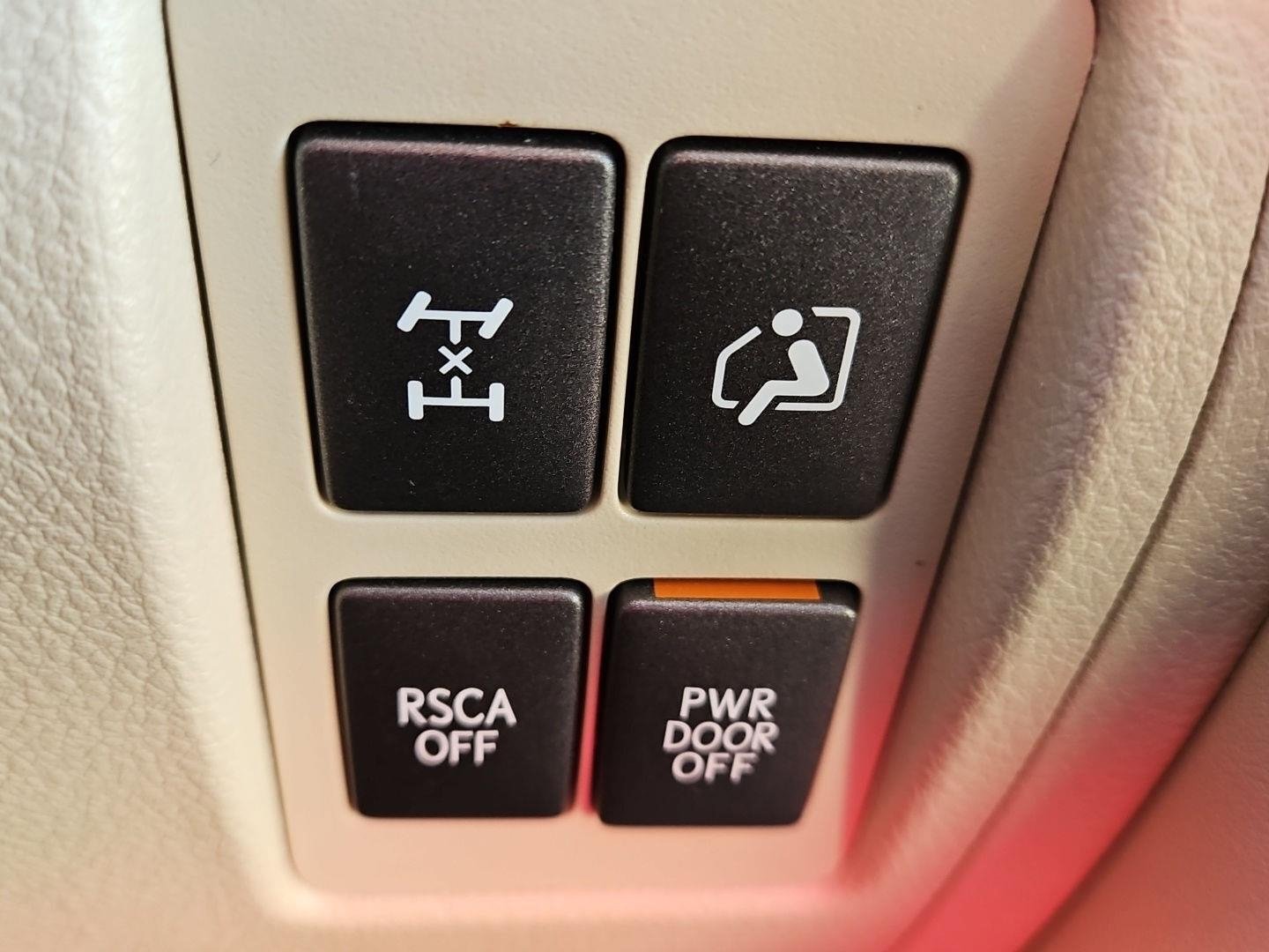 Used 2015 Lexus LX 570 4WD image 31