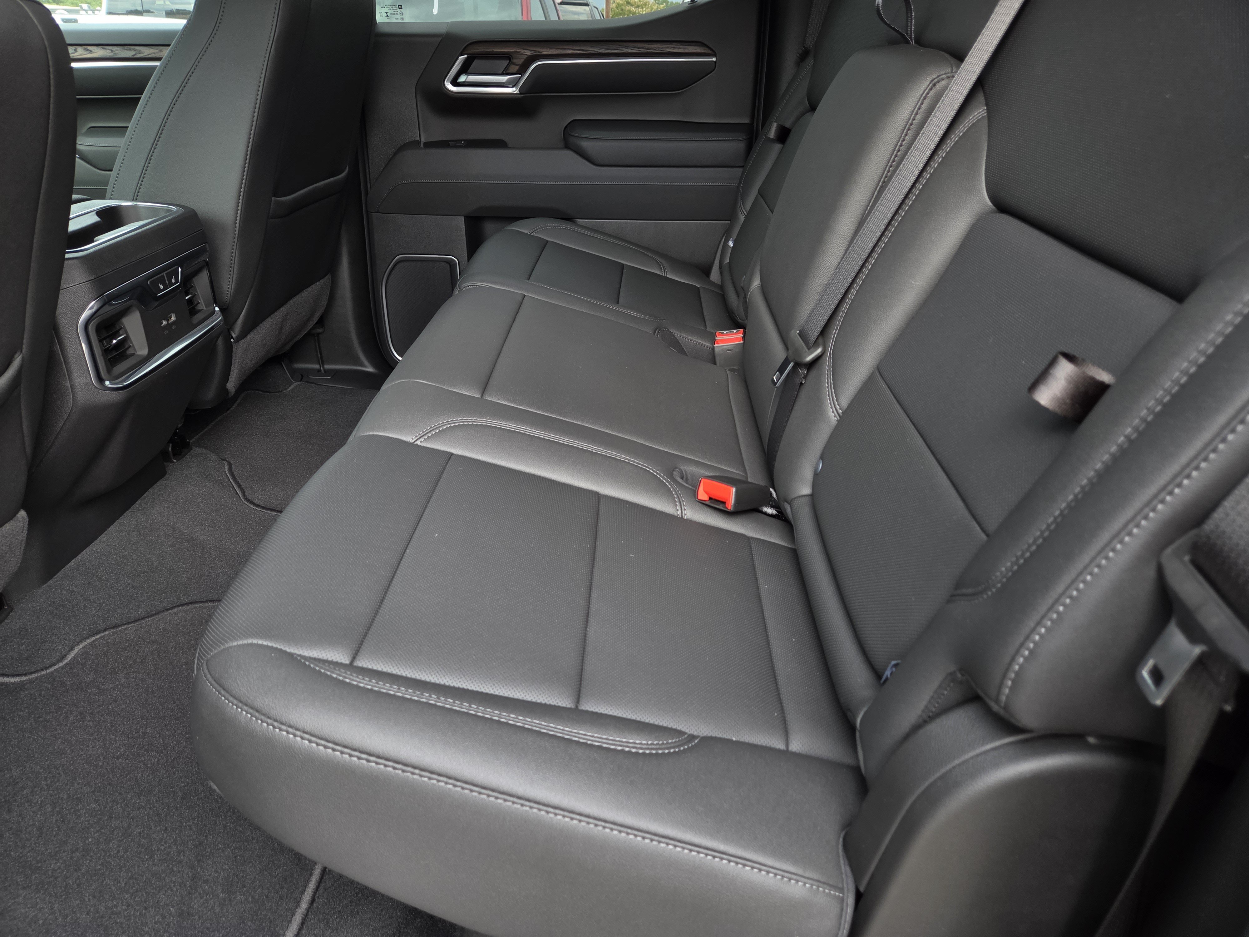 New 2026 GMC Sierra 1500 SLT AWD/4WD image 26