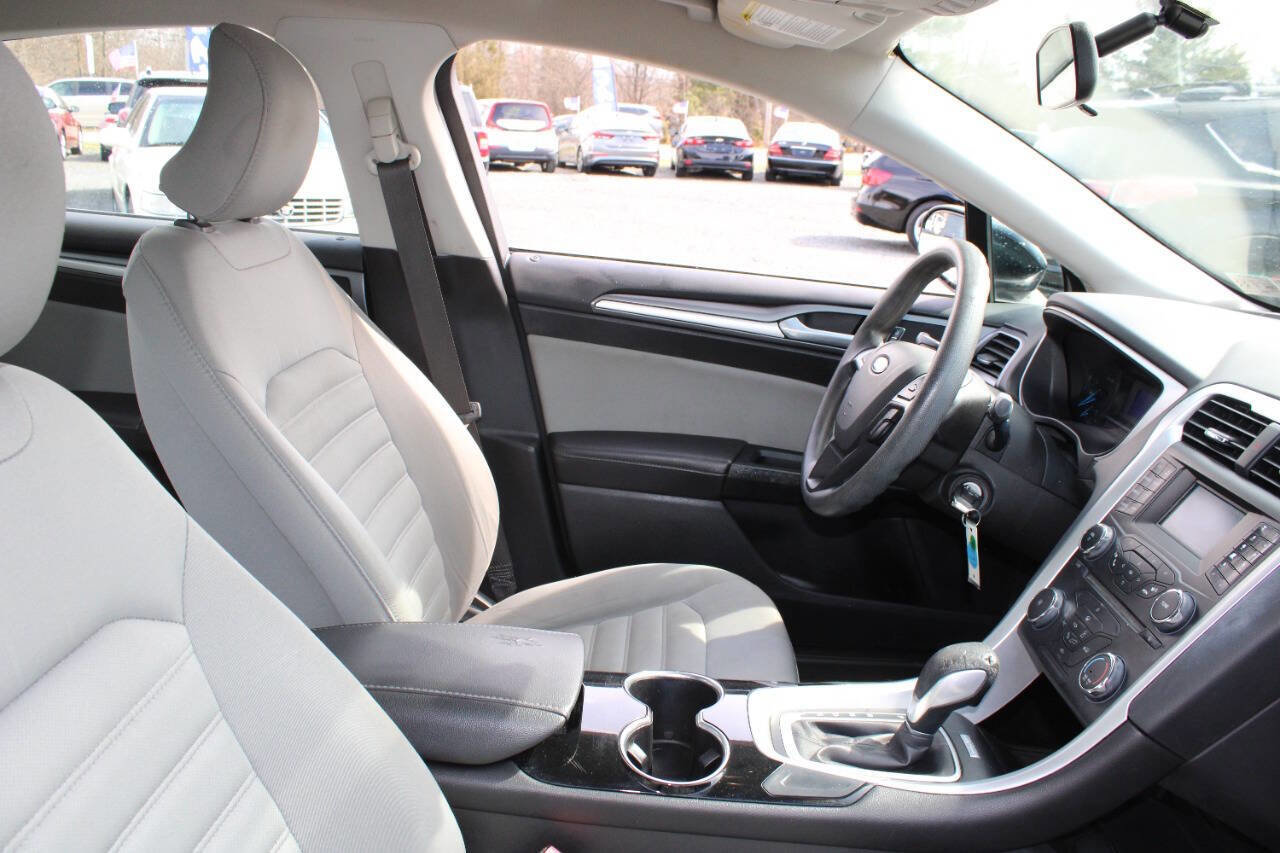 Used 2015 Ford Fusion S FWD image 11