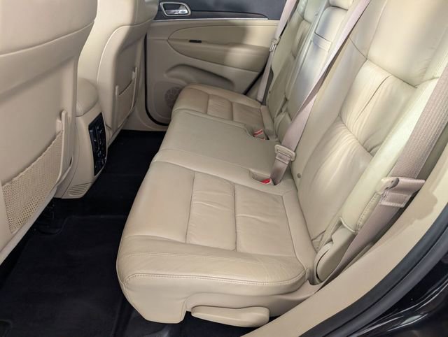 Used 2015 Jeep Grand Cherokee Limited w/ Trailer Tow Group IV image 29