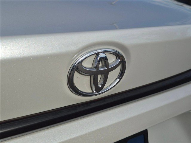 Used 2025 Toyota Corolla LE FWD image 30