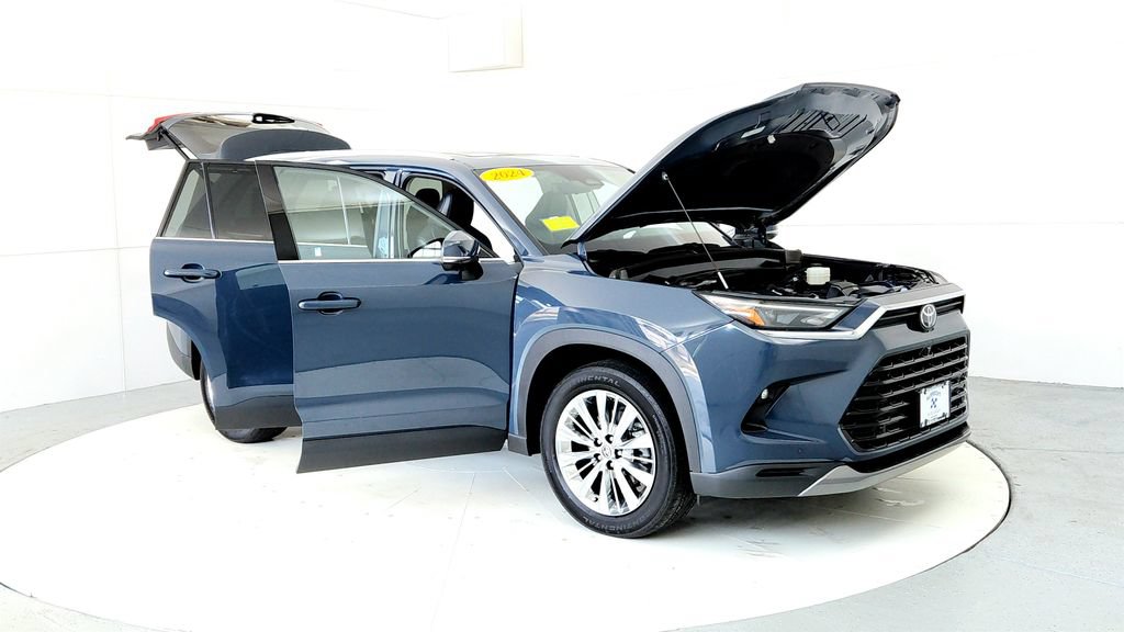 Certified 2024 Toyota Grand Highlander AWD image 12