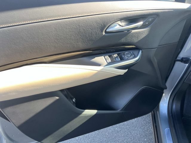 Certified 2024 Cadillac XT4 Luxury w/ Cold Weather Package AWD/4WD image 13