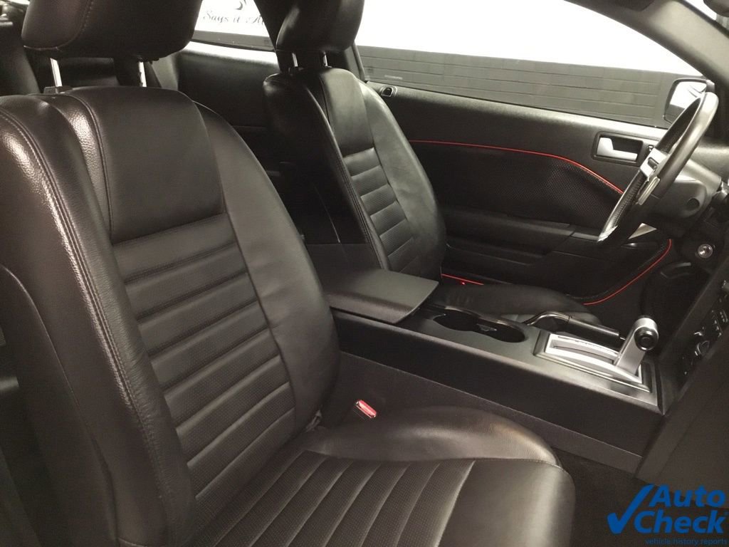 Used 2005 Ford Mustang GT Premium image 25