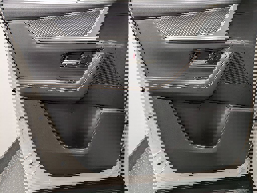 Certified 2025 MAZDA CX-70 3.3 Turbo S w/ Premium Package image 8