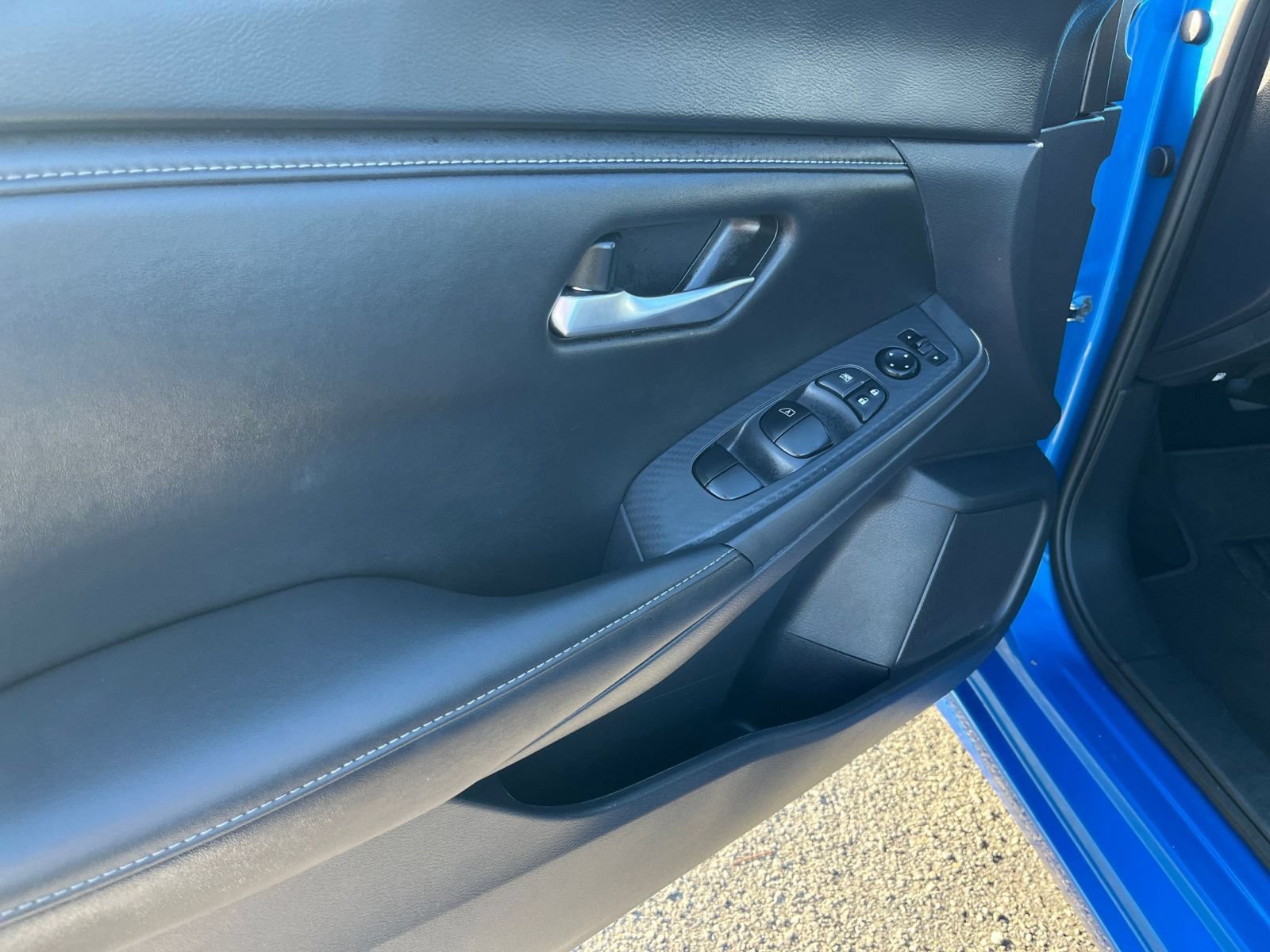 Used 2025 Nissan Sentra SV FWD image 18