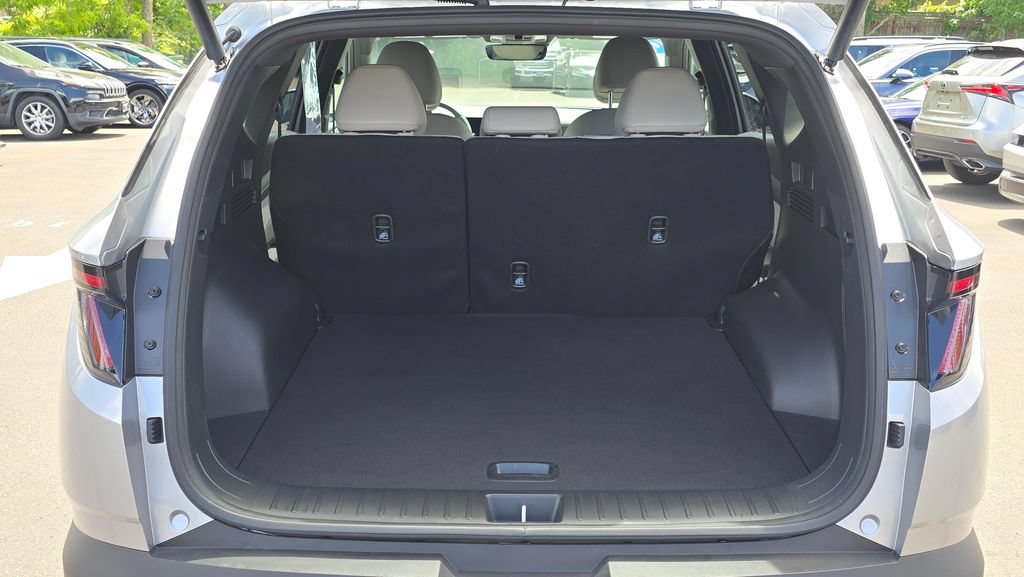 Used 2025 Hyundai Tucson Limited AWD/4WD image 14