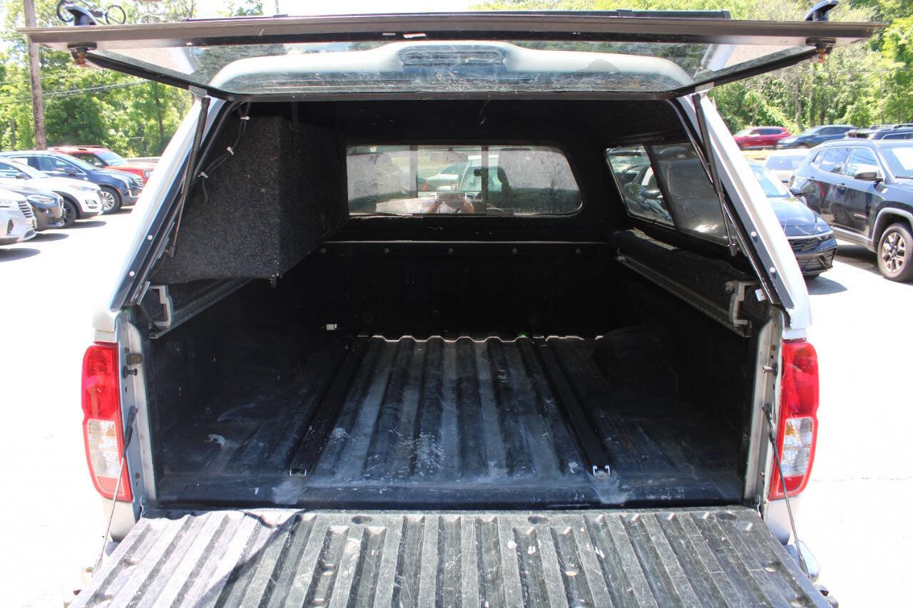 Used 2014 Nissan Frontier SV w/ SV Value Truck Package AWD/4WD image 15