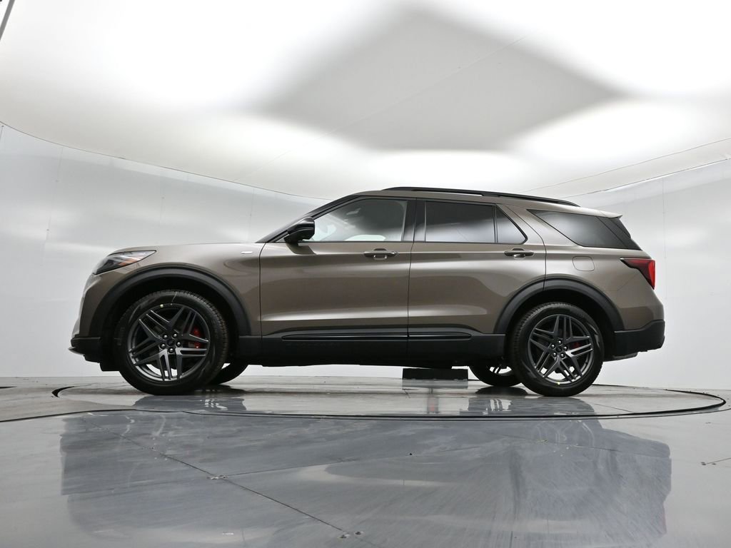 Used 2026 Ford Explorer ST-Line w/ ST-Line Street Pack RWD image 7