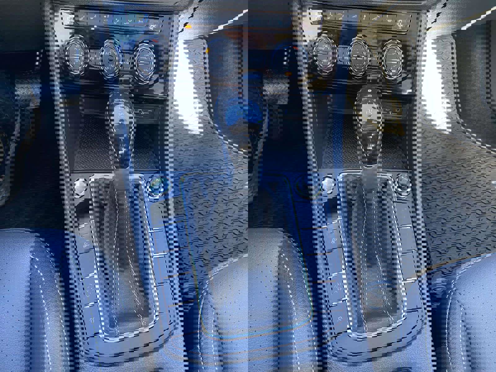 Certified 2022 Volkswagen Jetta SE image 21