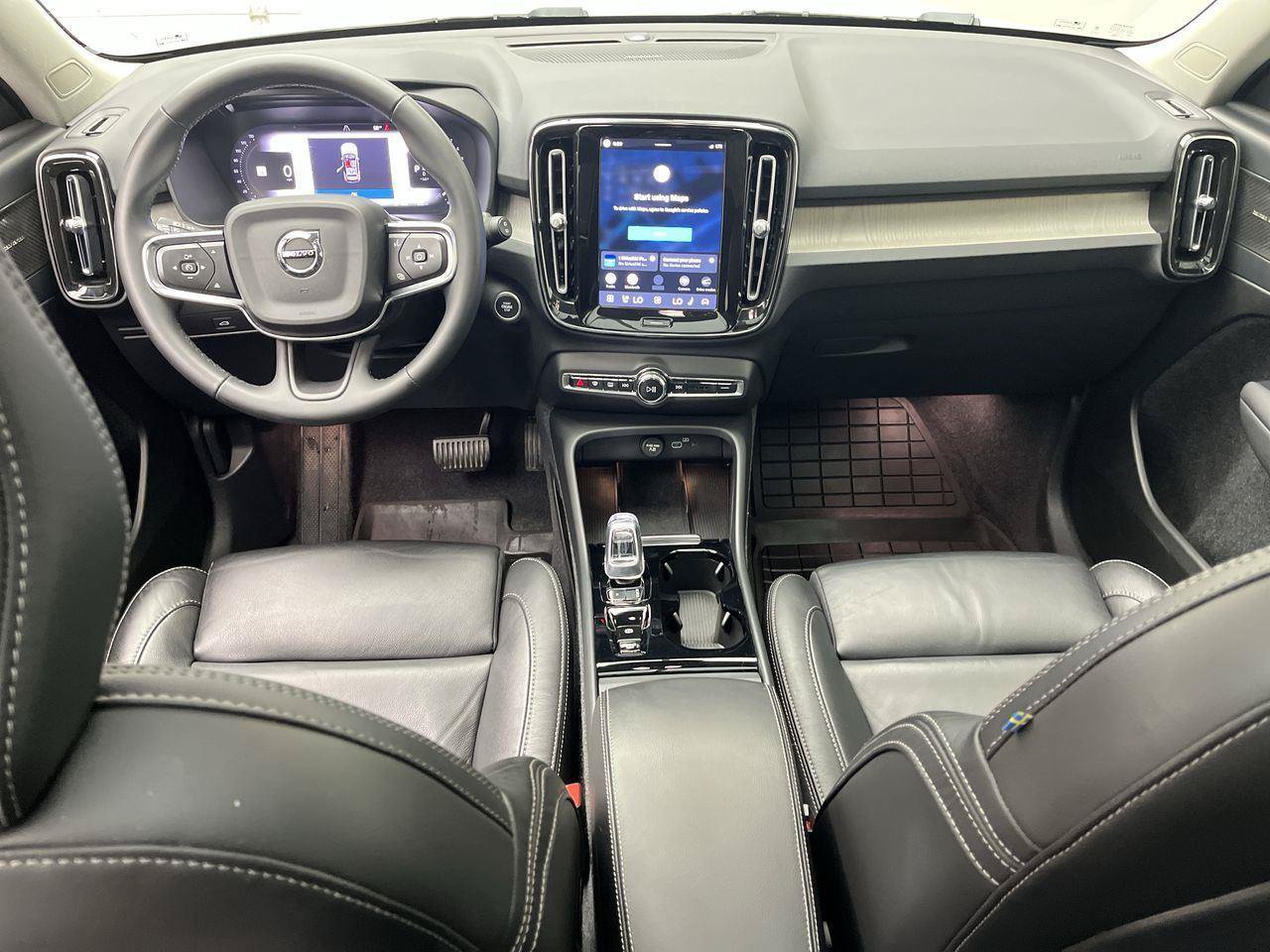 Used 2023 Volvo XC40 B5 Ultimate w/ Protection Package Premier AWD/4WD image 4
