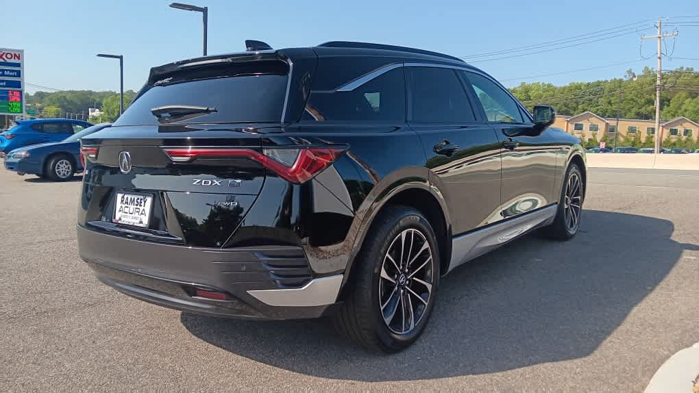 Used 2024 Acura ZDX A-Spec AWD/4WD image 5
