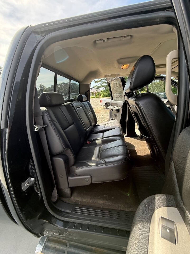 Used 2008 Chevrolet Silverado 3500 LT AWD/4WD image 11