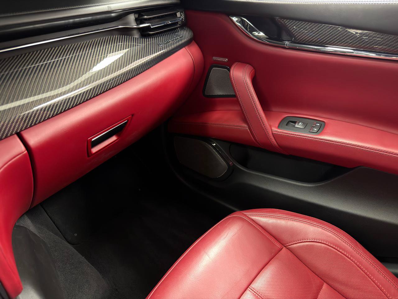 Used 2018 Maserati Quattroporte S GranSport Q4 AWD/4WD image 24