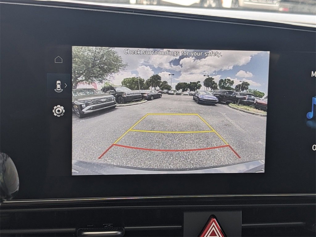 New 2025 Hyundai Elantra SEL image 27