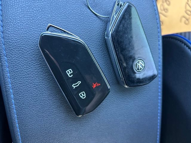 Used 2023 Volkswagen Golf 20th Anniversary Edition AWD/4WD image 24