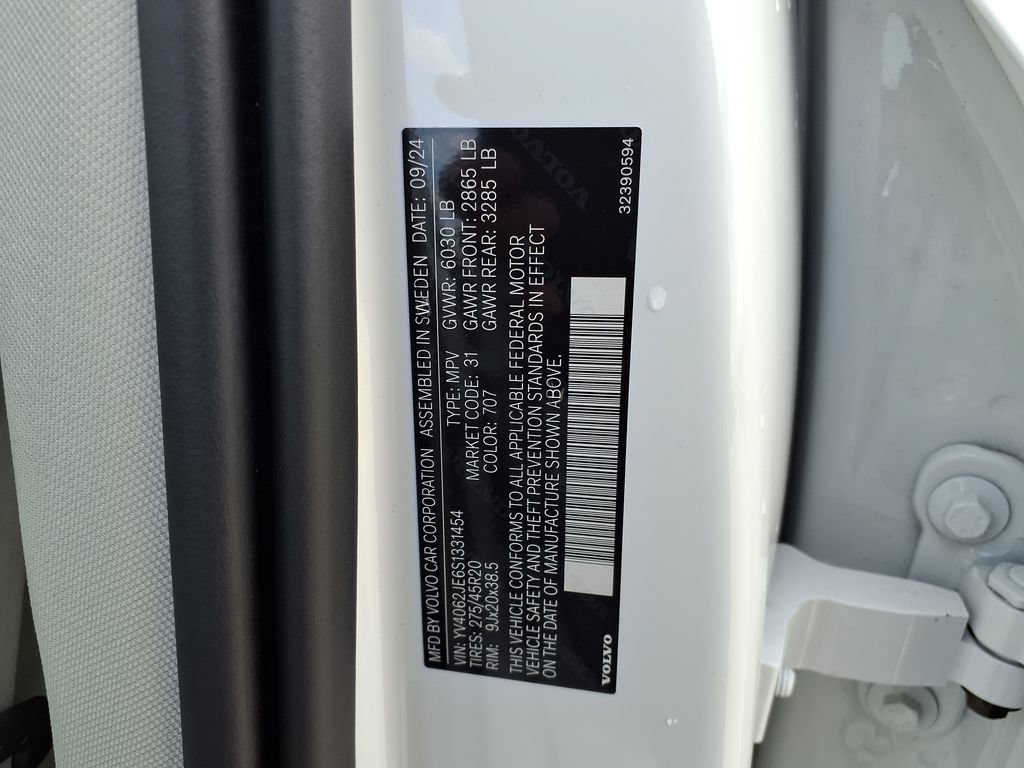 Certified 2025 Volvo XC90 B6 Plus AWD/4WD image 36
