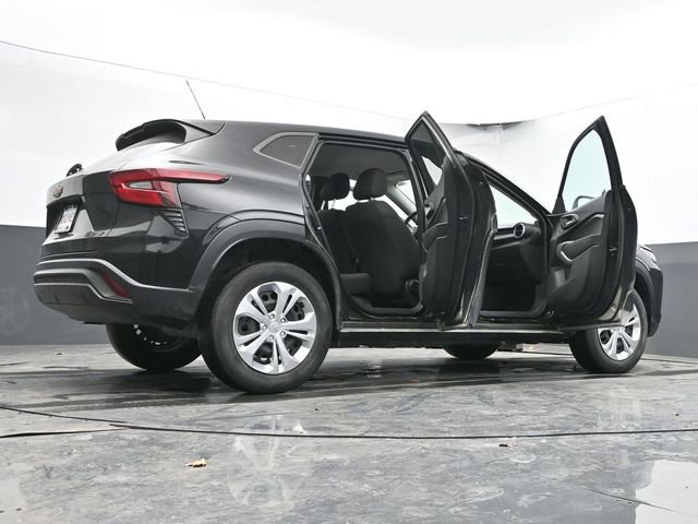 Used 2024 Chevrolet Trax LS image 68