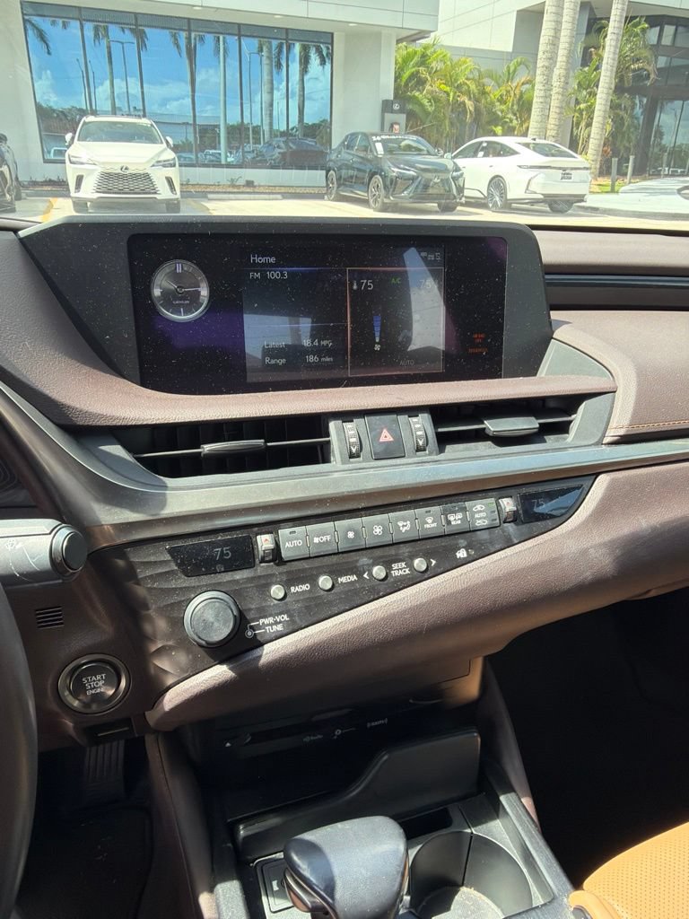 Used 2019 Lexus ES 350 w/ Accessory Package 2 FWD image 3