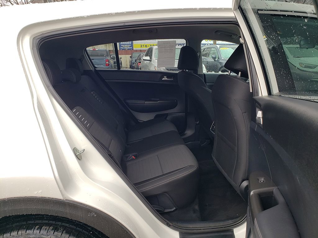 Used 2021 Kia Sportage LX w/ LX AWD Popular Package image 17