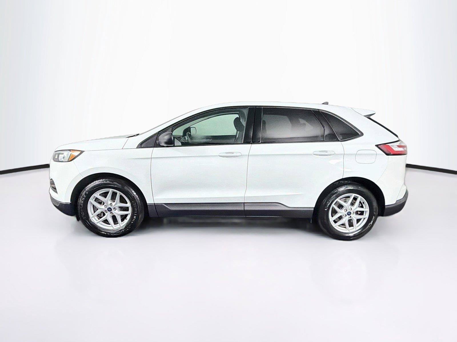Used 2022 Ford Edge SE AWD/4WD image 8