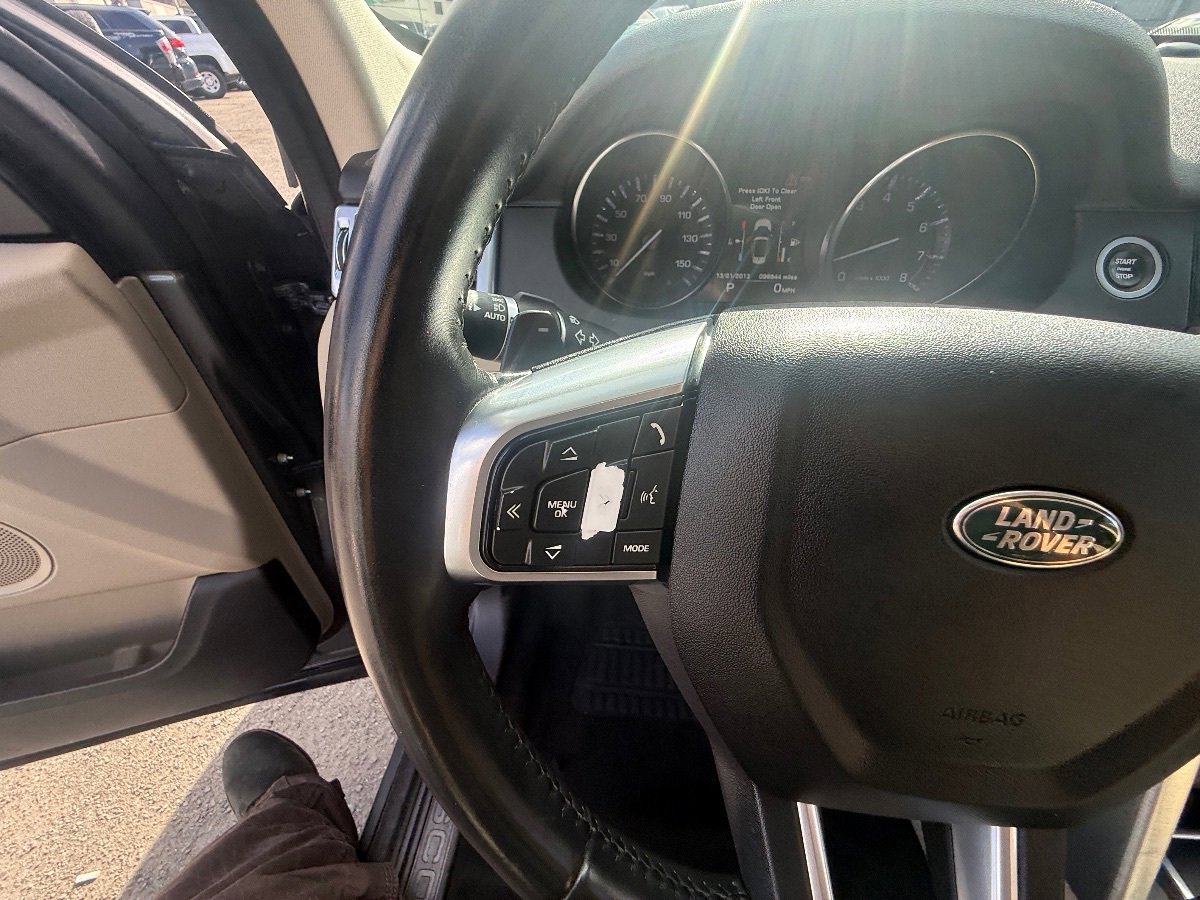 Used 2016 Land Rover Discovery Sport HSE AWD/4WD image 23