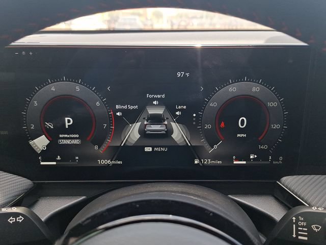 Certified 2025 Nissan Kicks SR FWD image 12