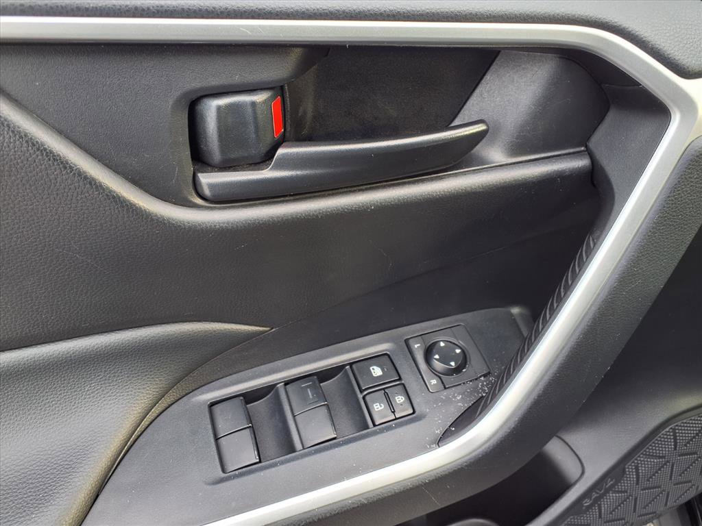 Used 2023 Toyota RAV4 LE image 14