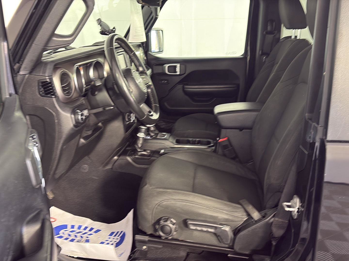 Used 2020 Jeep Wrangler Sport AWD/4WD image 21