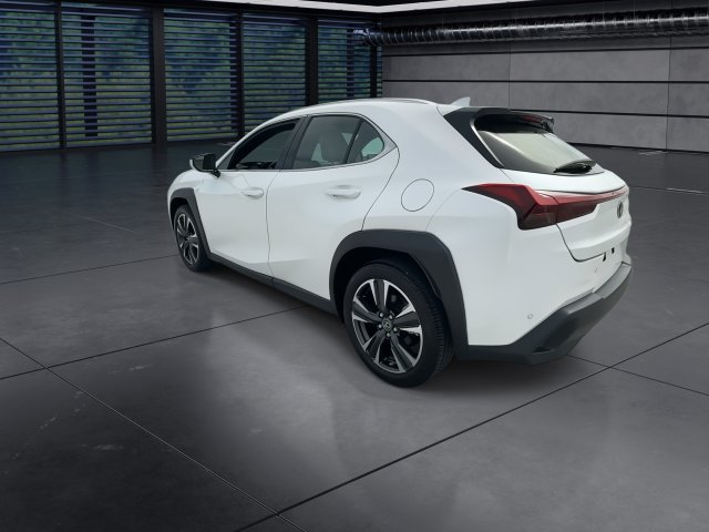 Certified 2024 Lexus UX 250h FWD image 6