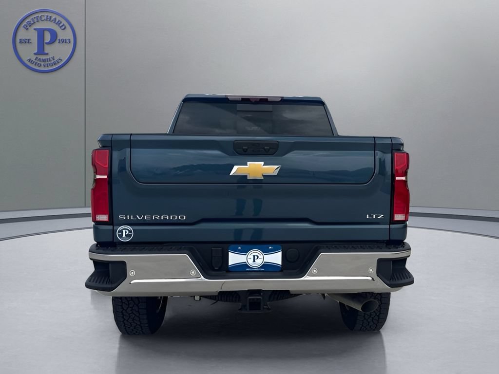 New 2026 Chevrolet Silverado 2500 LTZ w/ LTZ Premium Package AWD/4WD image 6
