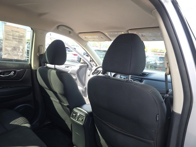 Used 2019 Nissan Rogue SV image 48