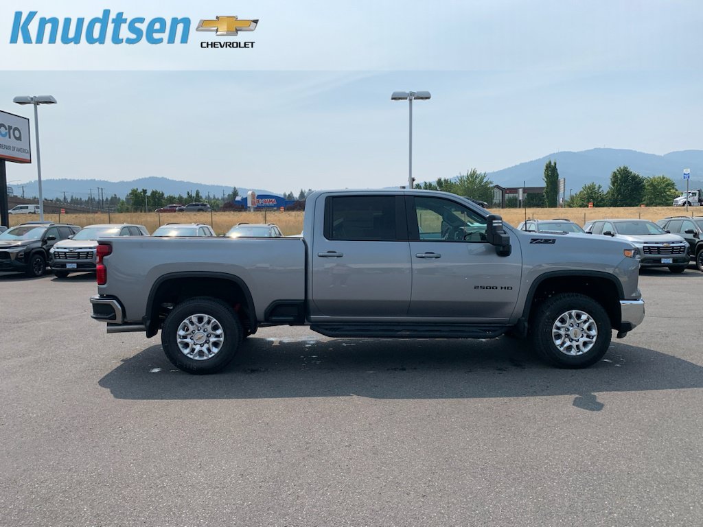 New 2026 Chevrolet Silverado 2500 LT w/ All Star Edition AWD/4WD image 8