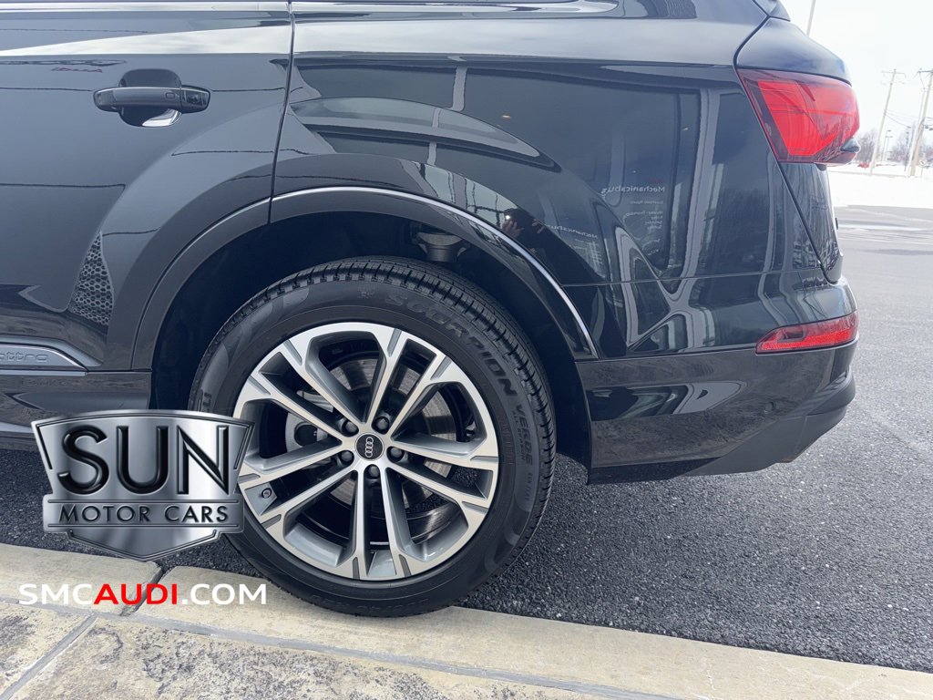 Used 2025 Audi Q7 2.0T Premium w/ Convenience Plus Package image 19