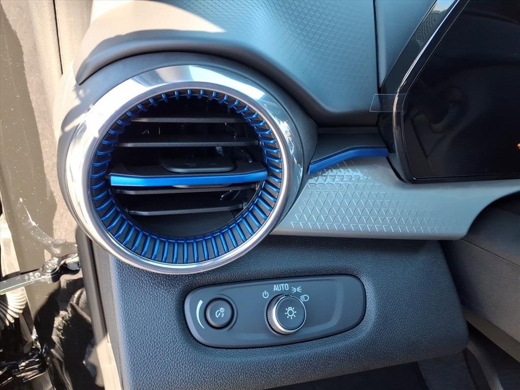 New 2026 Chevrolet Trax ACTIV image 23