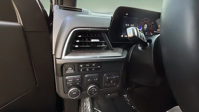 Used 2025 Chevrolet Suburban Z71 w/ Comfort Package image 22
