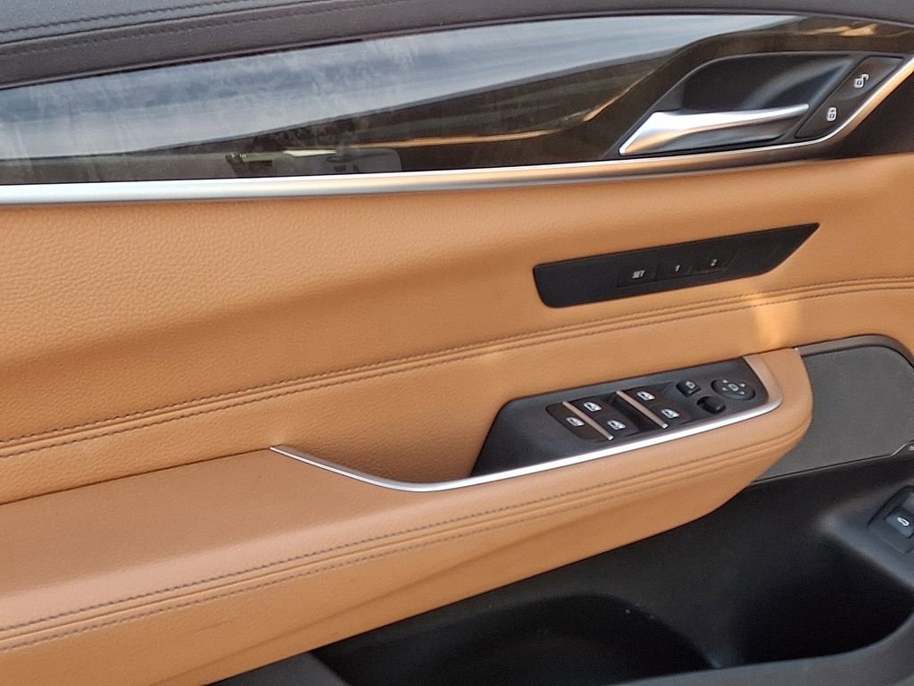 Used 2018 BMW 640i Gran Turismo xDrive image 13