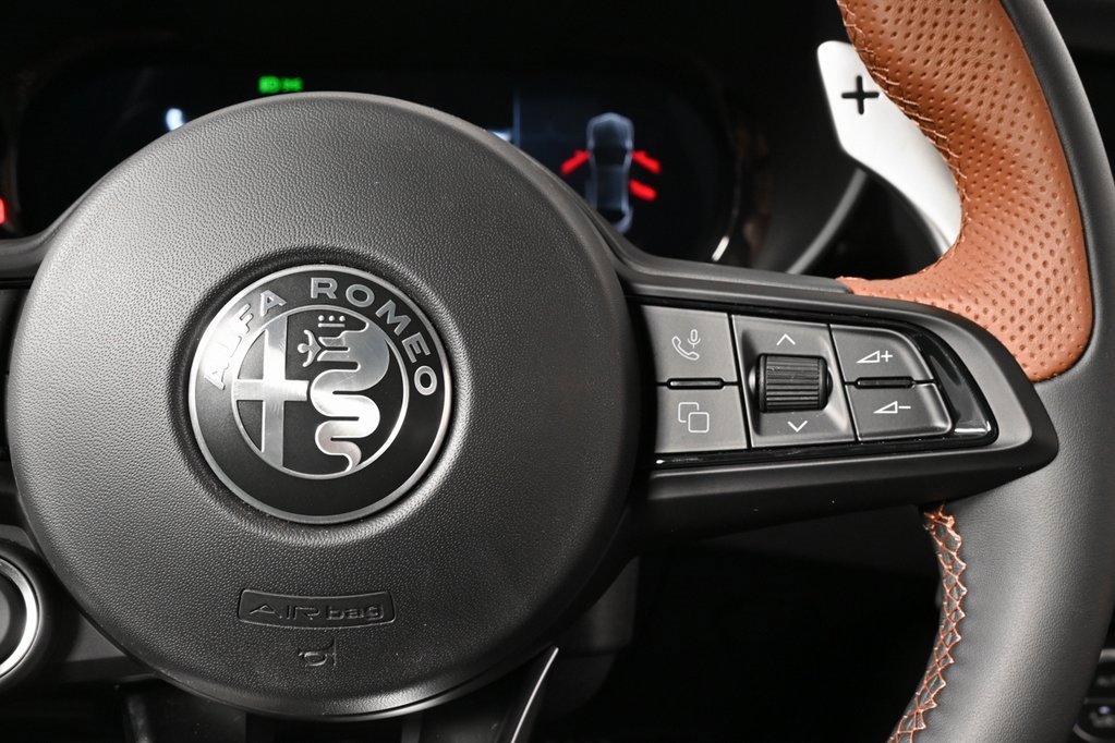 New 2025 Alfa Romeo Giulia w/ Driving Assist Package image 12